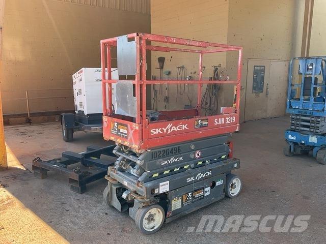 SkyJack 3219 Saxlifte