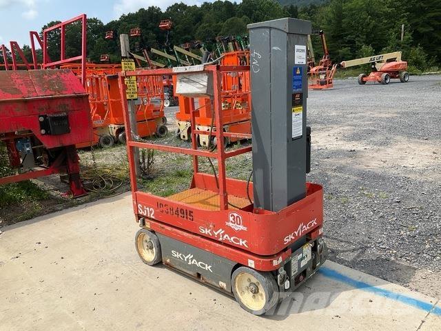 SkyJack SJ12 Søjlelifte