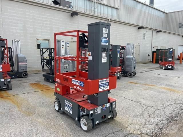 SkyJack SJ20E Søjlelifte