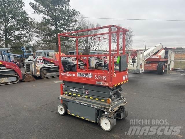 SkyJack SJ3219 Saxlifte