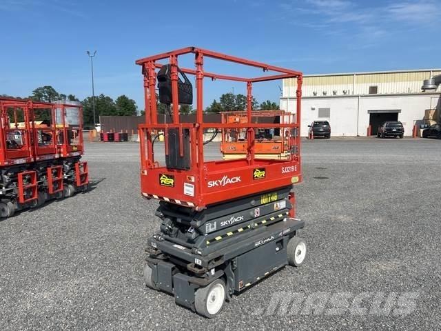 SkyJack SJ3219 Saxlifte