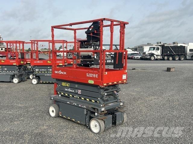 SkyJack SJ3219 Saxlifte