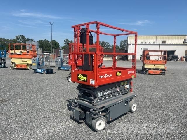 SkyJack SJ3219 Saxlifte