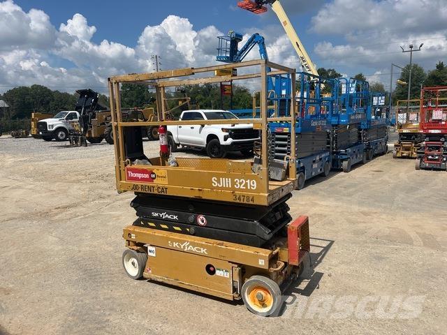 SkyJack SJ3219 Saxlifte