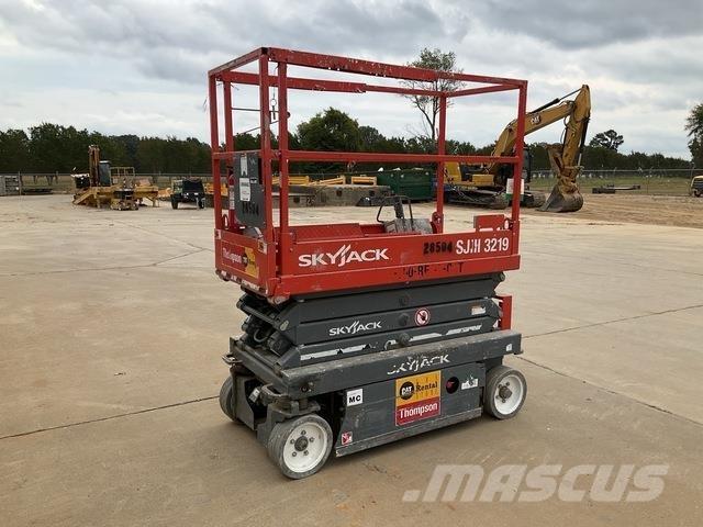 SkyJack SJ3219 Saxlifte