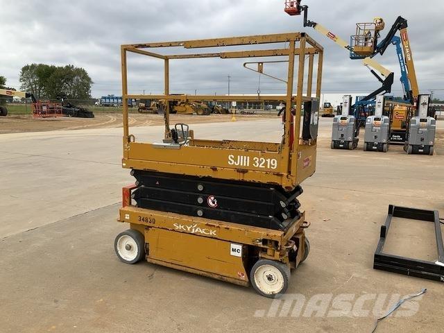 SkyJack SJ3219 Saxlifte