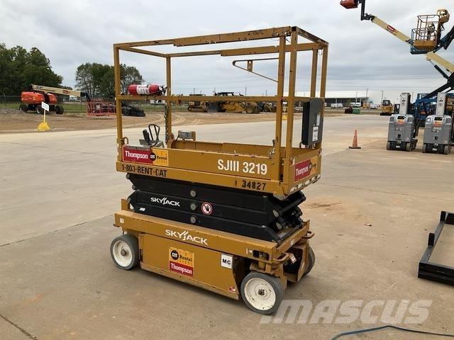 SkyJack SJ3219 Saxlifte