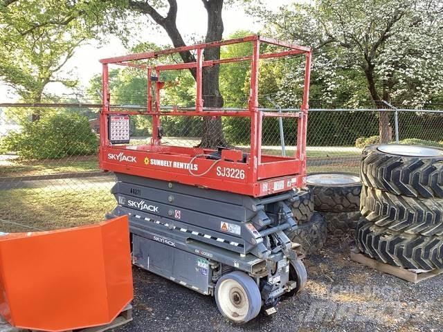 SkyJack SJ3226 Saxlifte