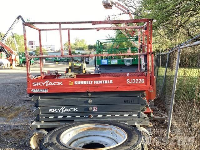 SkyJack SJ3226 Saxlifte
