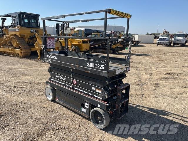 SkyJack SJ3226 Saxlifte
