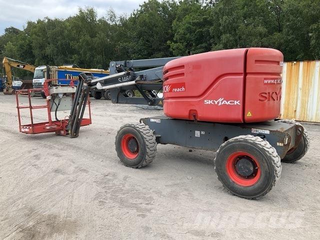 SkyJack SJ46AJ Bomlifte med knækarm