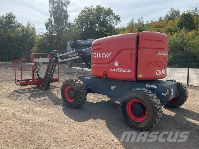 SkyJack SJ46AJ Bomlifte med knækarm