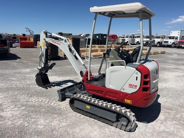 Takeuchi TB216 Gravemaskiner på larvebånd