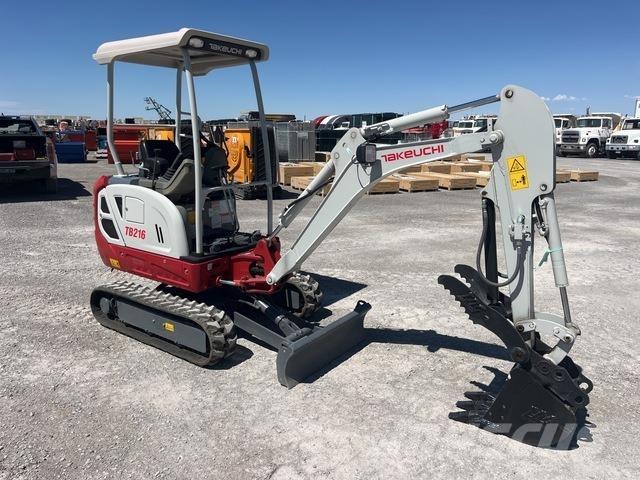 Takeuchi TB216 Gravemaskiner på larvebånd