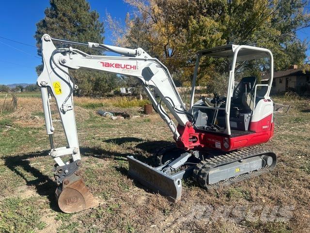 Takeuchi TB235 Gravemaskiner på larvebånd