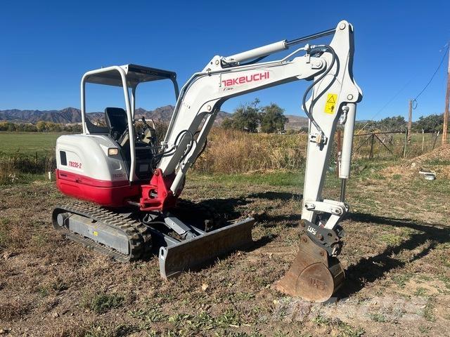 Takeuchi TB235 Gravemaskiner på larvebånd