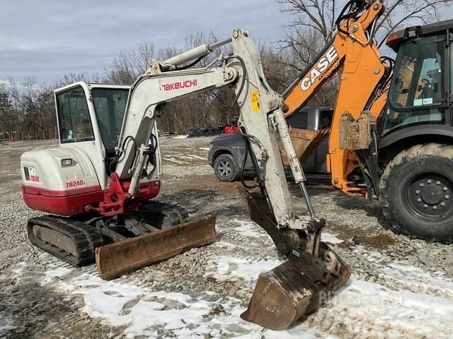 Takeuchi TB240 Gravemaskiner på larvebånd