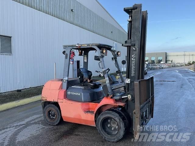 Toyota 7FGKU40 Entreprenør - Andet
