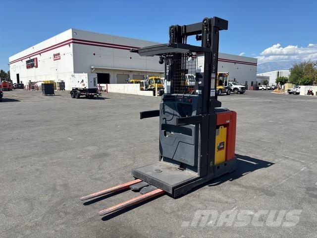 Toyota 8BPU15 Plukketruck, medium