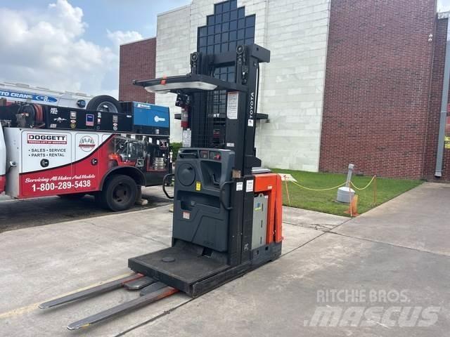 Toyota 8BPUE15 Plukketruck, medium