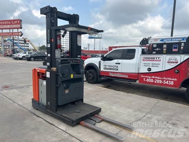 Toyota 8BPUE15 Plukketruck, medium