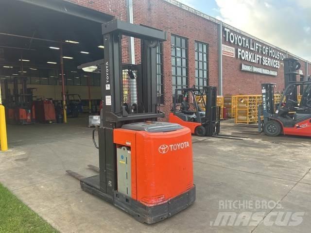 Toyota 8BPUE15 Plukketruck, medium