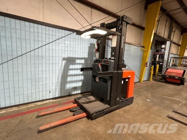 Toyota 8BPUE15 Plukketruck, medium
