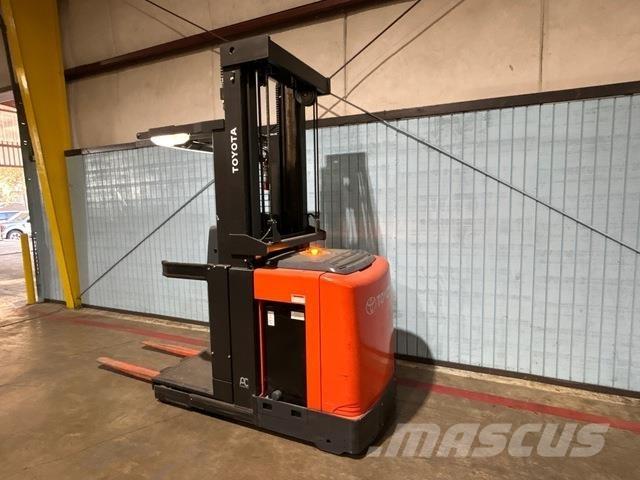 Toyota 8BPUE15 Plukketruck, medium
