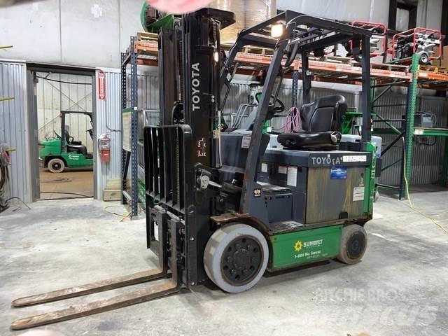 Toyota 8FBCU25 El gaffeltrucks