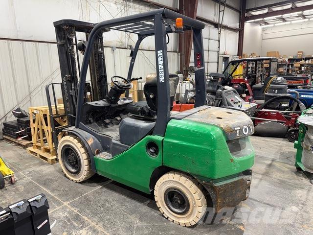 Toyota 8FDU30 Gaffeltrucks - andre