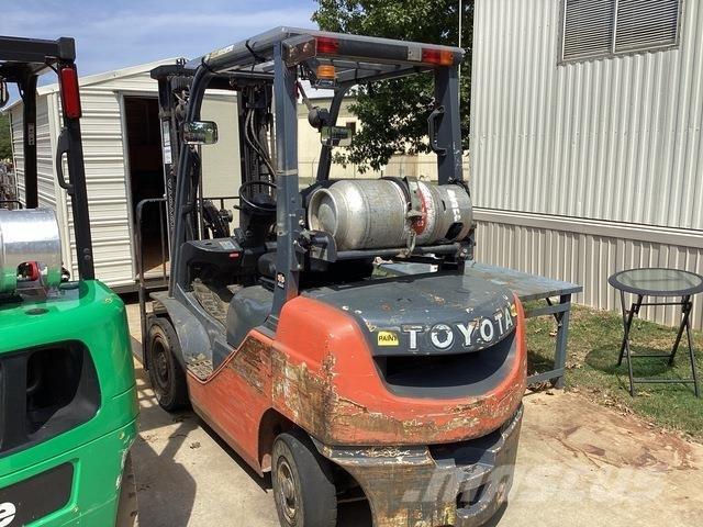 Toyota 8FGU25 Gaffeltrucks - andre