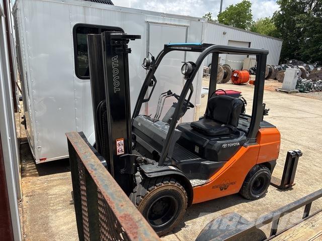 Toyota 8FGU30 Gaffeltrucks - andre