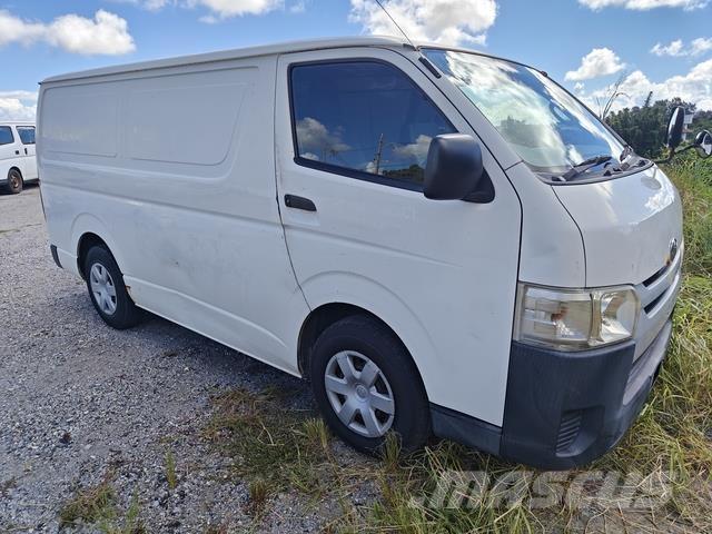 Toyota Hiace Minibusser