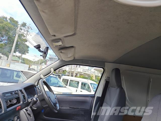 Toyota Hiace Minibusser