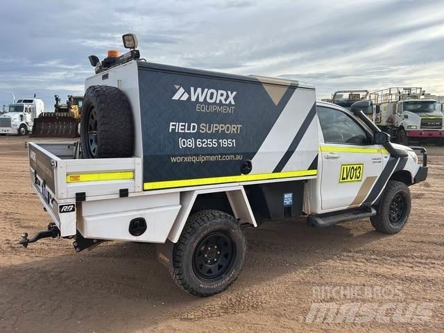 Toyota HiLux Pickup/Sideaflæsning