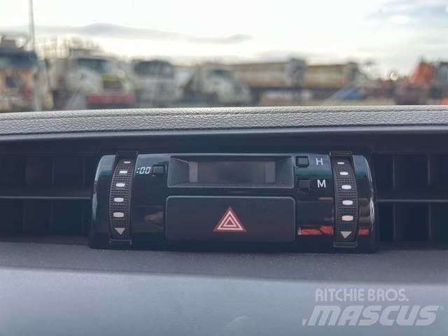 Toyota HiLux Pickup/Sideaflæsning