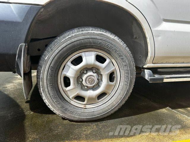 Toyota Prado Biler