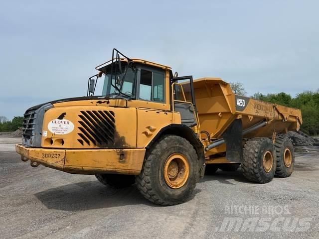 Volvo A25D Terrængående lastbiler