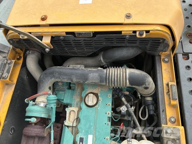 Volvo EC220DL Gravemaskiner på larvebånd