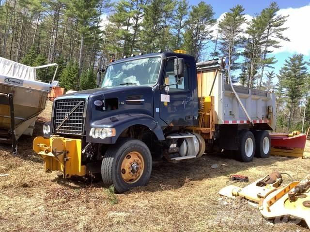 Volvo VHD Lastbiler med tip