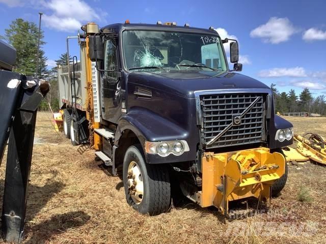 Volvo VHD Lastbiler med tip