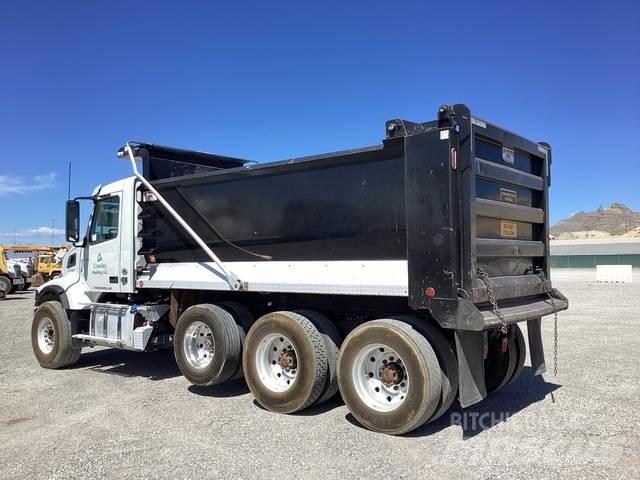 Volvo VHD Lastbiler med tip