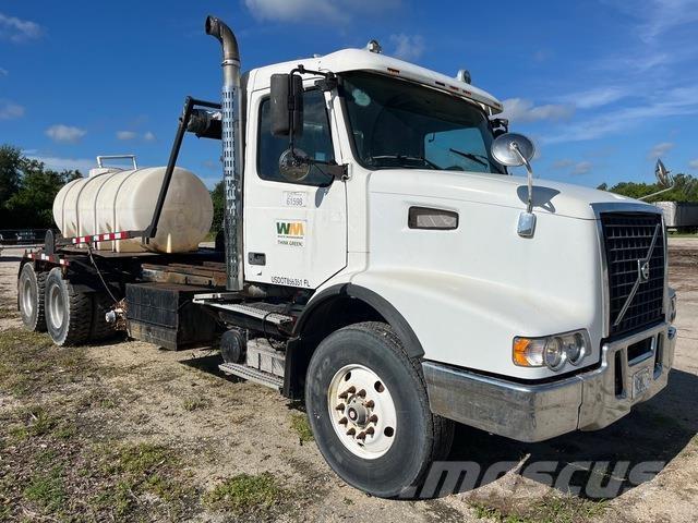 Volvo VHD64 Skip loader
