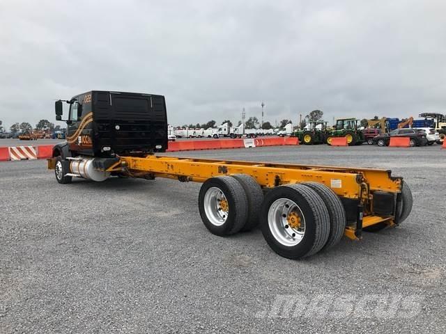 Volvo VHD64F Kabiner og interiør