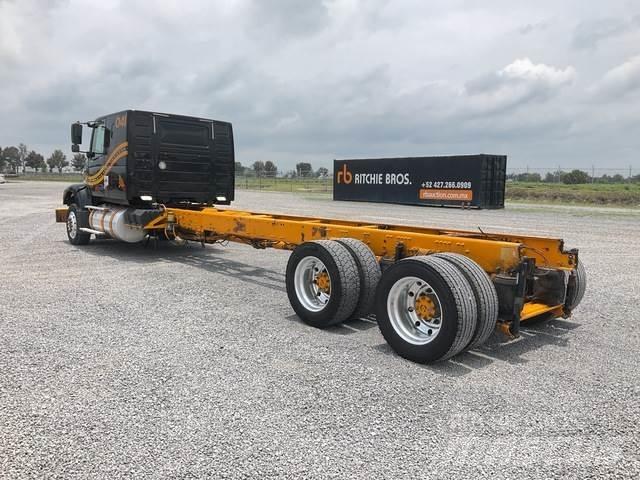 Volvo VHD64F Kabiner og interiør