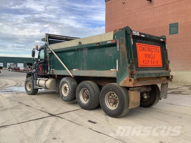 Volvo VHD84F Lastbiler med tip