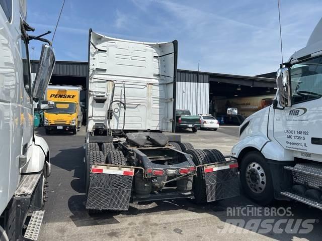 Volvo VNL Trækkere