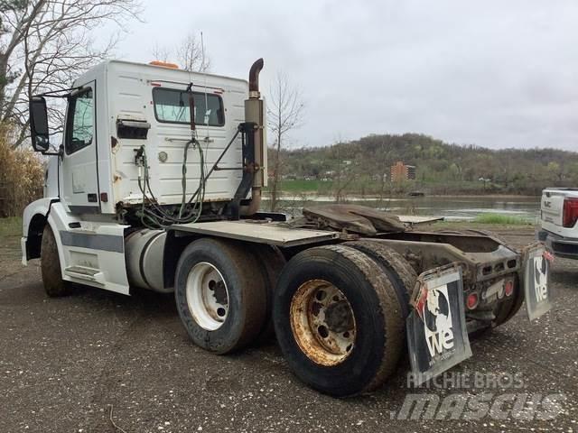 Volvo VNL Trækkere