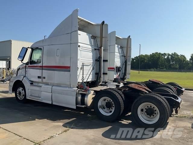 Volvo VNL Trækkere