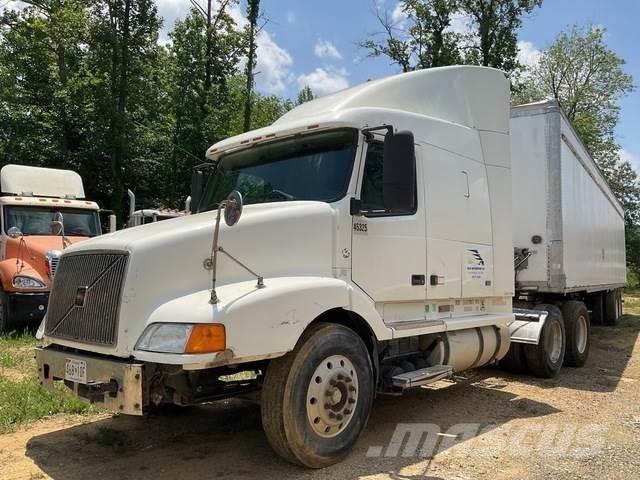 Volvo VNL Trækkere
